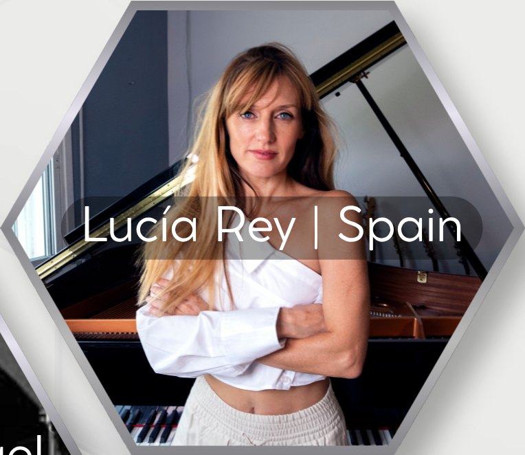 Lucía Rey